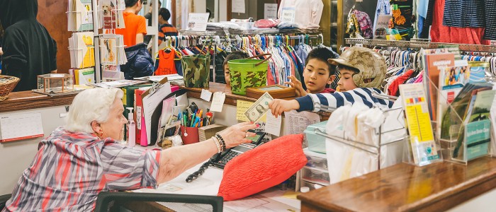 #1.6 - Visit of The Center of Compassion - Olivet Academy Students Shopping at the Thrift Store 2